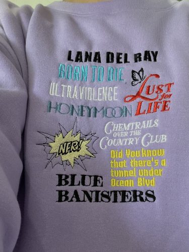 Lana Del Rey Album – Embroidered Crew photo review