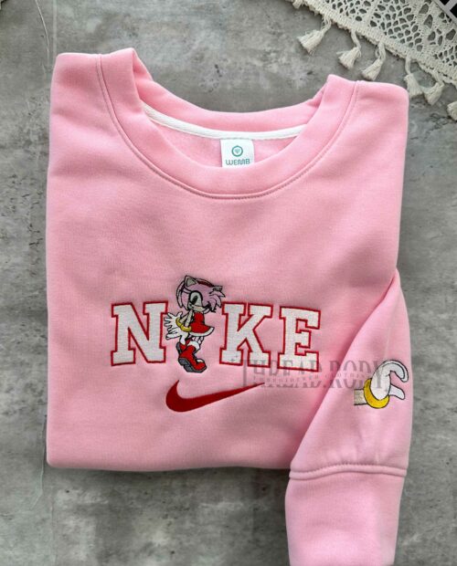 Sonic and Amy – Sonic The Hedgehog Embroidered Sweatshirt