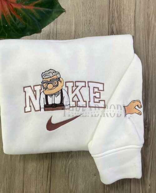 Carl and Ellie (version 2) – Up Embroidered Sweatshirt