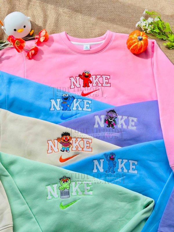 Sesame Street – Embroidered Sweatshirt