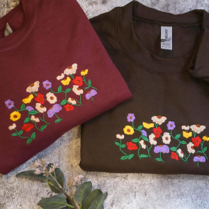 Taylor Vintage Flowers Embroidered Sweatshirt