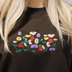 Taylor Vintage Flowers Embroidered Sweatshirt